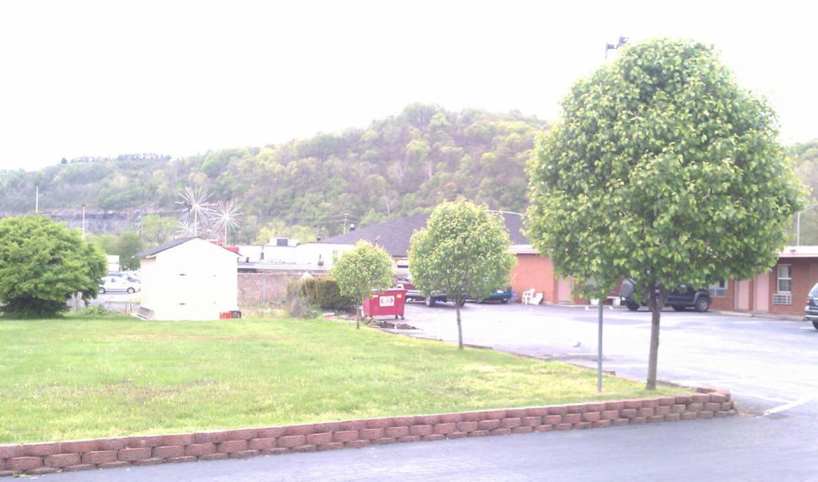 Valley Motel Pittsburgh Harmarville Exterior photo